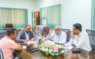 الجمحي يلتقي وفد منظمة الصحة العالمية لمناقشة مشروع ترميم و إعادة تأهيل قسم الأطفال و التغذية بمستشفى المكلا للأمومة و الطفولة