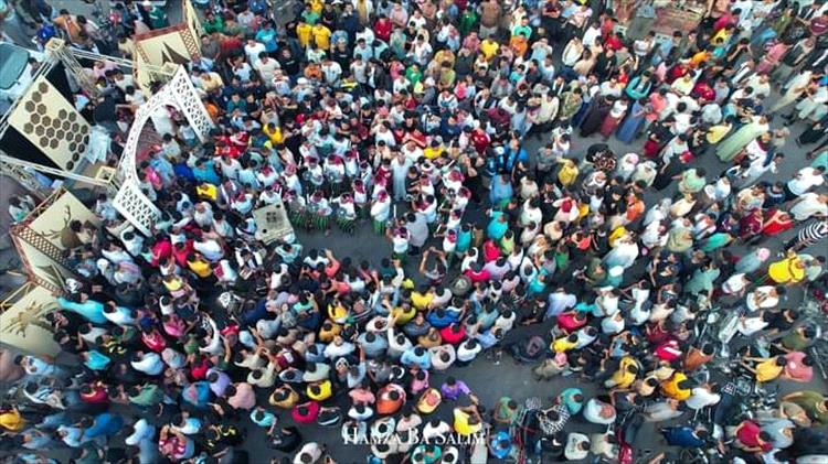حضرموت تشهد في هذه اللحظات أقوى أمواج من البشر احياء ليوم الأرض