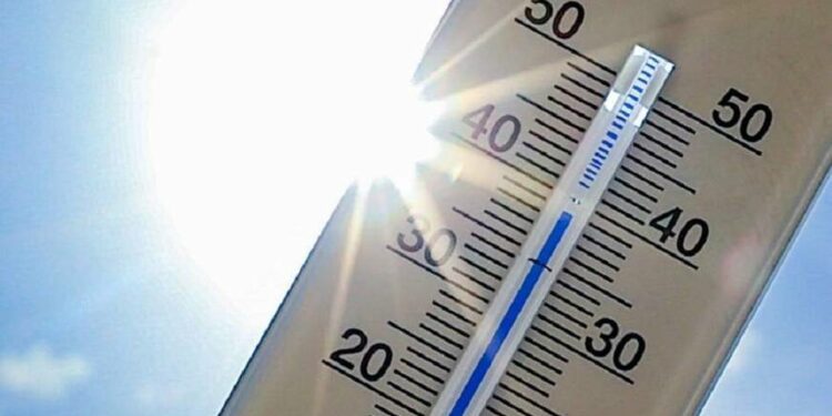 2023.. درجات حرارة قياسية بالأرض والبحر بسبب المناخ