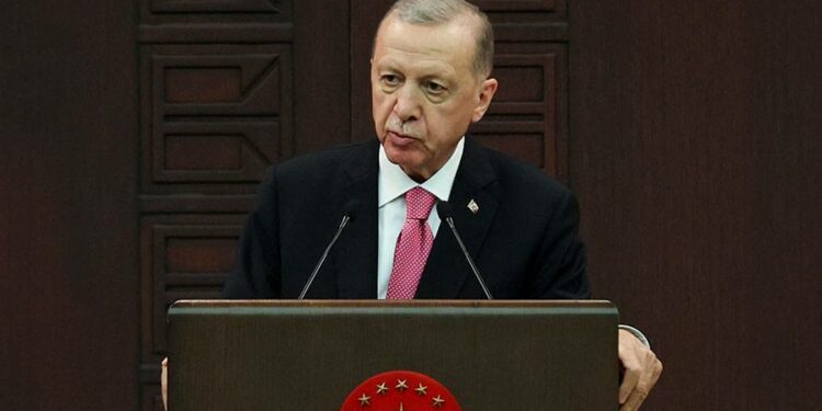 أردوغان بالعربية: زيارتنا للإمارات والسعودية وقطر تهدف لسلام واستقرار تركيا