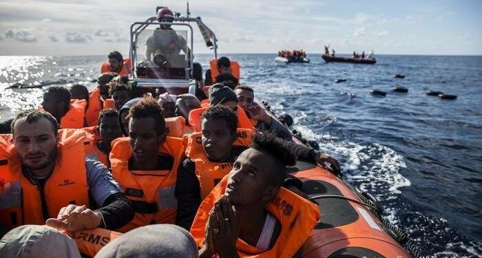البحرية المغربية تنقذ 845 مهاجراً خلال 8 أيام
