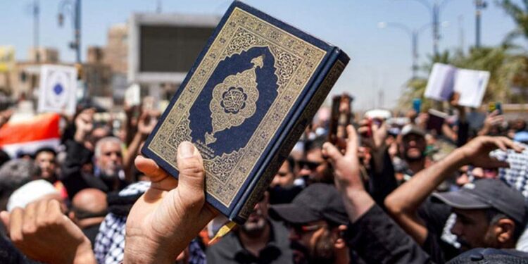 العراق و«التعاون الإسلامي» يدينان الاعتداءات المتكررة على حرمة المصحف