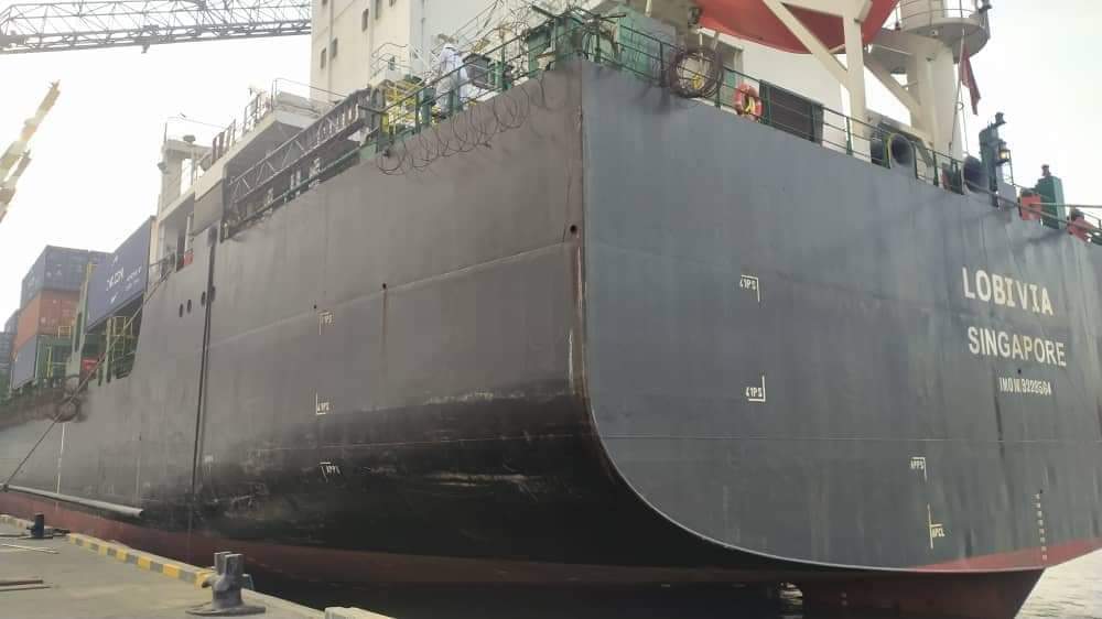 إنجاز جديد.. باخرة أجنبية تغادر  محطة عدن للحاويات في وقت قياسي