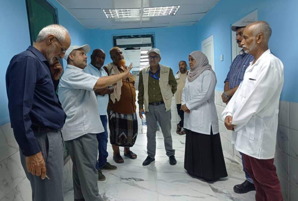 مدير عام مستشفى الصداقة تستقبل مهندسين من وزارة الصحة ومنظمة الصحة العالمية