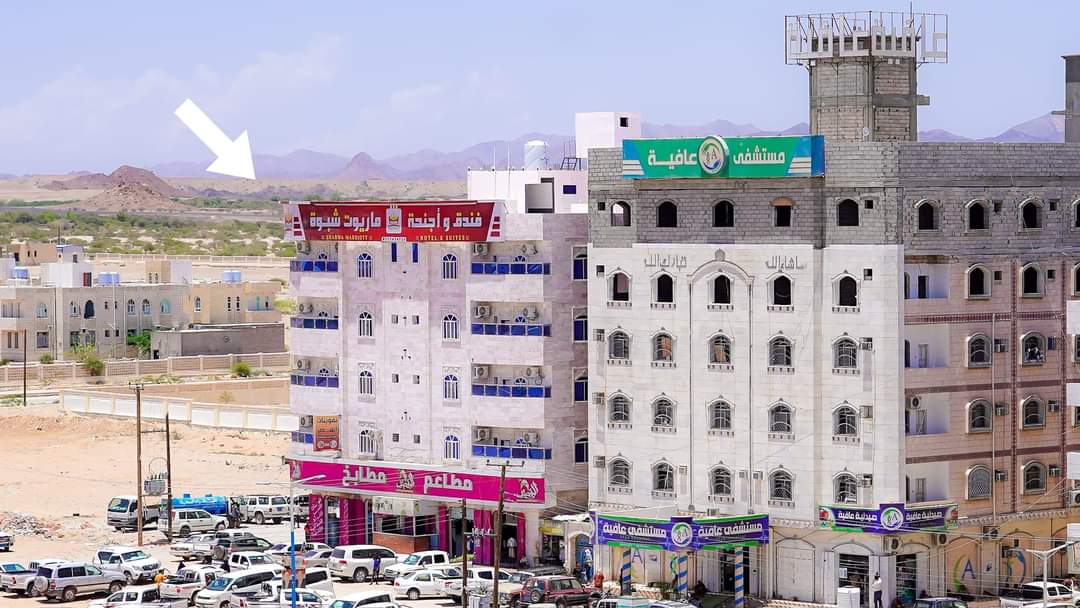 بتكلفة 2 مليون و500 الف ريال سعودي . الوكيلان دوشل والنسي يفتتحان فندق بمدينة عتق بشبوة .