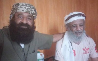 قائد الكتيبة  الأولى   “الشيخ علي مشجب” يقوم بزيارة أطمئنان  للشخصية الرياضية  الكابتن محسن الجازعي إلى منزله بعدن