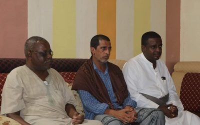 مدير الإدارة الجماهيرية بانتقالي محافظة المهرة يزور الفنان عسكري حجيران..
