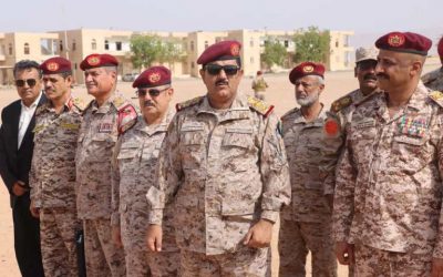 اللواء الركن /محسن الداعري وزير الدفاع يصل المكلا في زيارة للمنطقة العسكرية الثانية