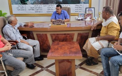 مدير عام المنصورة يناقش التحضيرات لتدشين برنامج الجمع المباشر القمامة في عدد من المناطق بالمديرية