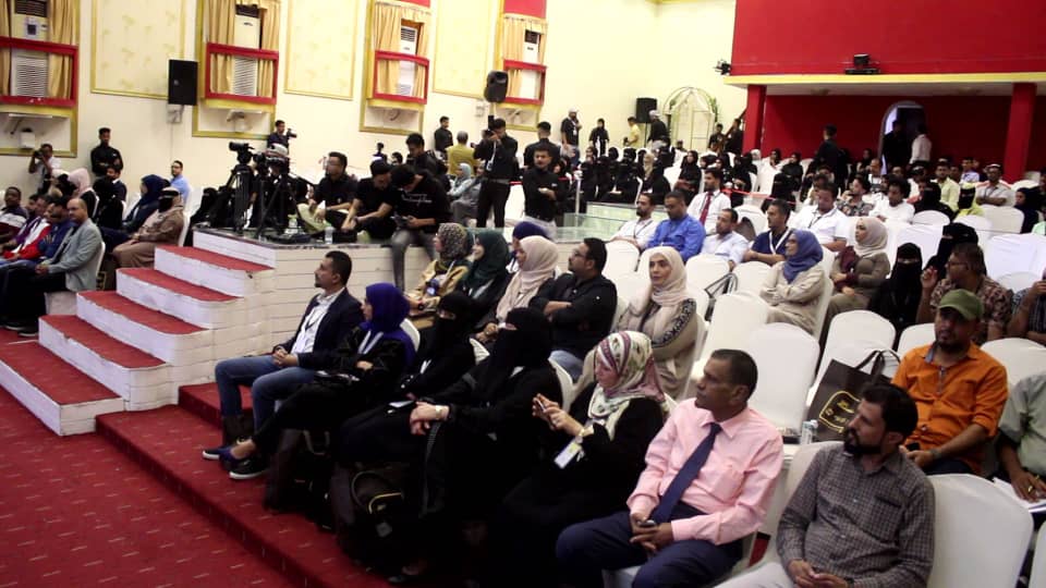 مناظرة لتمكين المرأة من تولي المناصب القيادية في السلطة المحلية في العاصمة عدن