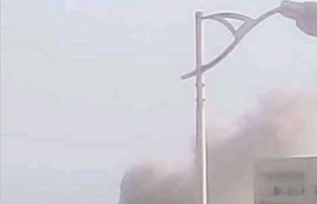 دوي انفجار عنيف يهز مدينة الشعب بالعاصمة عدن.