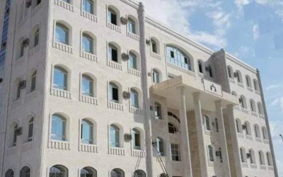 نيابة المنصورة الإبتدائية تباشر التحقيق في قضية مقتل الطفلة حنين البكري وإصابة شقيقتها في العاصمة عدن