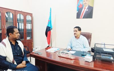 رئيس انتقالي أبين يبحث مع مدير عام خنفر سبل النهوض بالمديرية