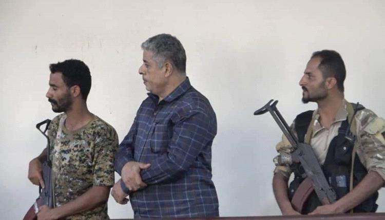 محكمة صيرة  تعقد أولى جلساتها لمحاكمة قاتل الطفلة حنين وظهوره يثير جدلا