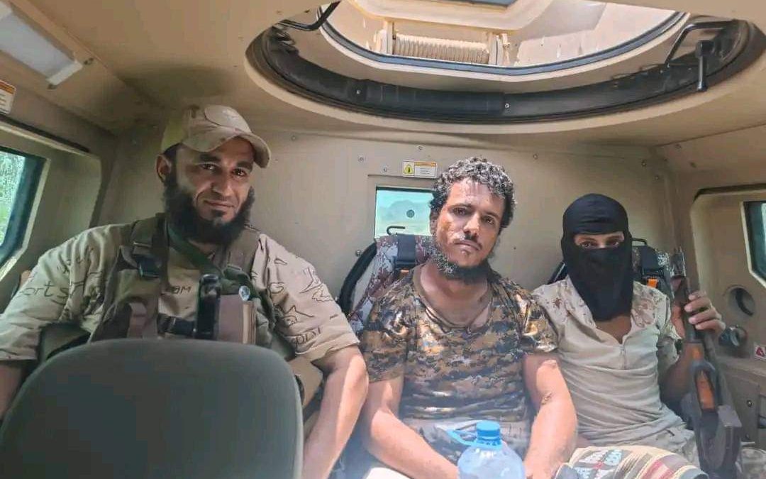 القبض على عنصر قيادي في القاعدة قبل قليل في أبين