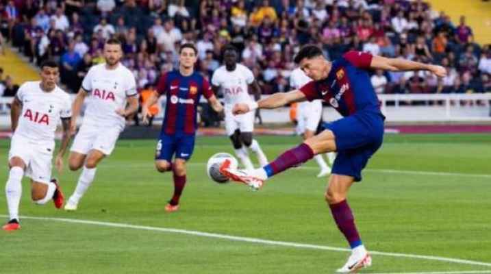 برشلونة يتوج بكأس خوان غامبر بفوه الثمين على توتنهام