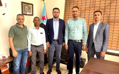 العولقي وباحفين يناقشان النهوض بالواقع الإعلامي وكيفية تعزيزه بوادي وصحراء حضرموت