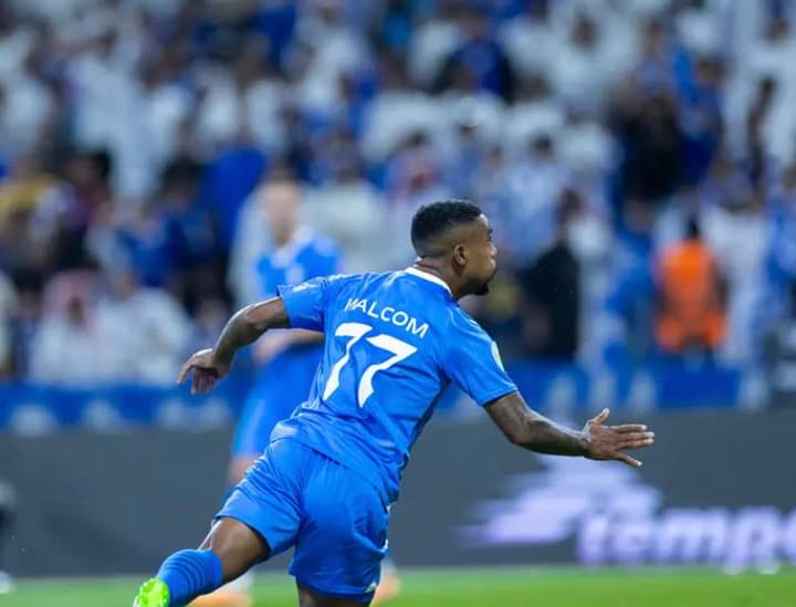 بثلاثية.. الهلال يعبر الاتحاد إلى نصف النهائي