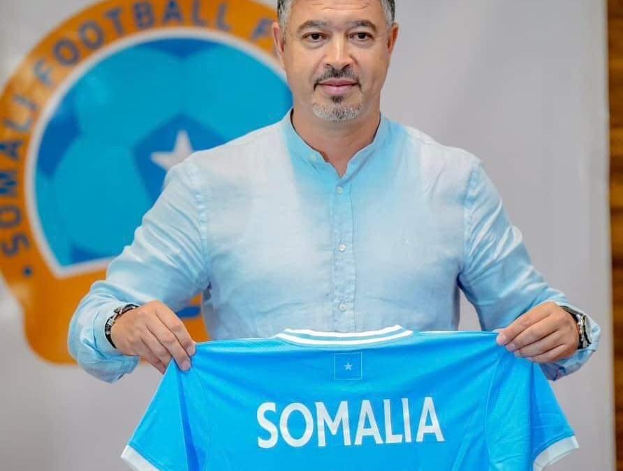 المغربي رشيد لوستيك مدربا للمنتخب الصومالي حتى عام 2025 ..