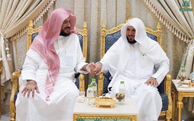 أول ظهور للشيخ ماهر_المعيقلي “بعد تعرضه لوعكة صحية أثناء صلاة الجمعة في المسجد الحرام