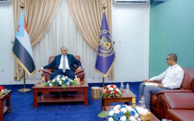 الرئيس الزُبيدي يطّلع على تطورات الأوضاع في مناطق وادي وصحراء حضرموت