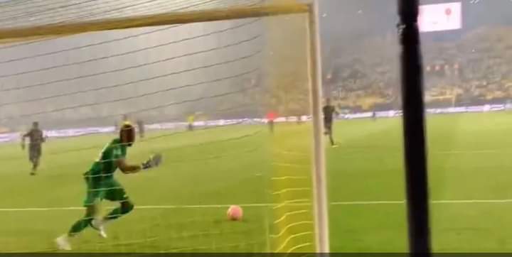 “نداء” مصور مصري ينقذ النصر السعودي من هدف مبكر