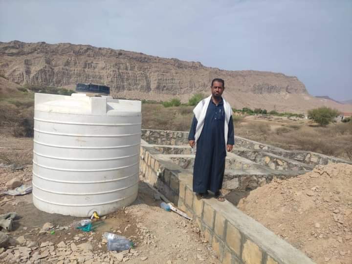مدير عام خنفر “اليوسفي” يتفقد العمل في مشروع بناء الوحدة الصحية كبث
