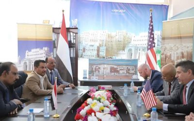 محافظ حضرموت وسفير الولايات المتحدة يبحثان بسيئون مستجدات الأوضاع السياسية والاقتصادية والامنية وجهود إحلال السلام في اليمن