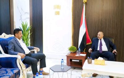 الرئيس القائد عيدروس الزُبيدي يطّلع على خطط وبرامج قيادة انتقالي أبين لتطبيع الحياة بالمنطقة الوسطى