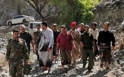 بتوجيهات من الرئيس عيدروس الزُبيدي قيادات جنوبية تقوم بزيارة تفقدية إلى والد الستة الشهداء سعيد الشبحي بمديرية يهر.