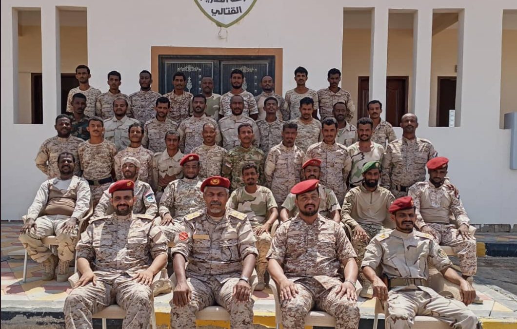اختتام الدورة الأولى مدفعية بالمدرسة القتالية التابعة للمنطقة العسكرية الثانية ومشروع رمايتها الختامي