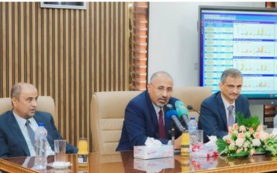 الرئيس الزُبيدي يدشن رسميا عمل مركز تنمية الإيرادات بديوان عام السلطة المحلية بالعاصمة عدن