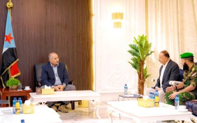 الرئيس القائد “عيدروس الزبيدي” يلتقي وزير بحكومة المناصفة