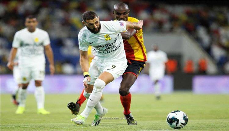 بنزيما يتصدر التشكيل المثالي العربي.. ورونالدو يغيب مجددا
