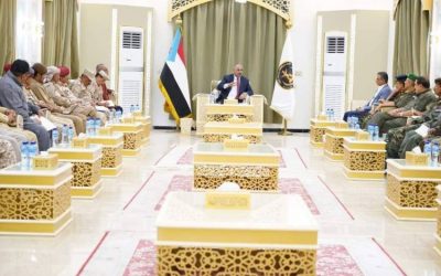 اللواء الزُبيدي يترأس اجتماعا للقادة العسكريين والأمنيين بالعاصمة عدن