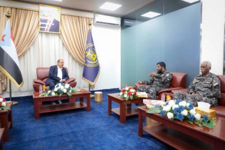 اللواء بن بريك يشيد بدور ومهام لواء حماية المنشآت ويحثهم على العمل بوتيرة عالية