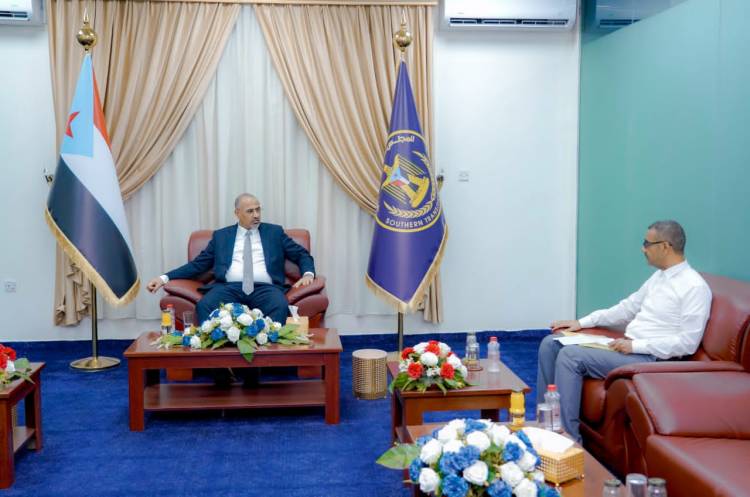 اللواء الزُبيدي يطّلع على تطورات الأوضاع في مناطق وادي وصحراء حضرموت