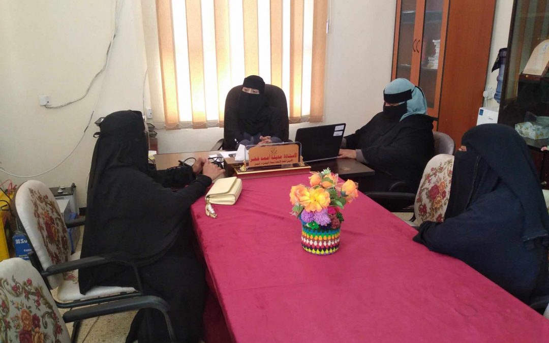 أمين عام اتحاد نساء أبين تلتقي رئيسةَ جمعيةِ الروان النسوية لمناقشة تعزيز العمل المشترك