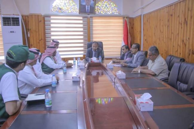 الوكيل العامري يبحث مع وفدي مركز الملك سلمان وجمعية”انسان” تنفيذ مشاريع لدعم الأيتام بوادي وصحراء حضرموت