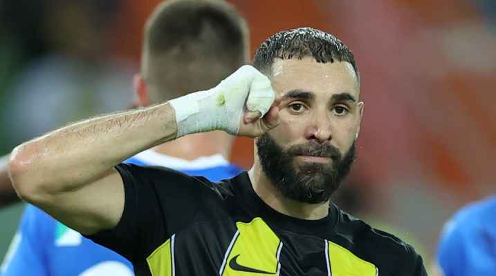 بنزيما يشارك في التدريبات الجماعية لاتحاد جدة