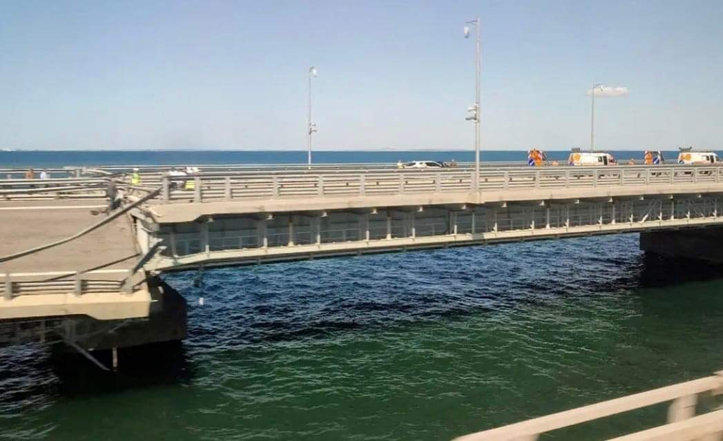 موسكو: تدمير 3 زوارق أوكرانية حاولت مهاجمة جسر القرم