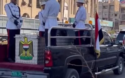 تشييع مهيب للشاعر كريم العراقي.. ونقل جثمانه لمثواه الأخير