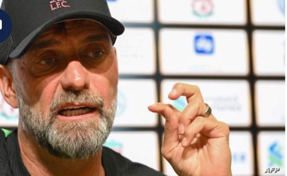 مدرب ليفربول يرد على تصريحات رئيس الفيفا بشأن الدوري السعودي