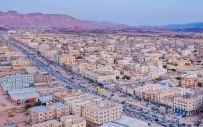 استجابة لجهود المحافظ بن الوزير… وزير التخطيط والتعاون الدولي يوجه وزارة المياه بإعطاء مدينة عتق نصيبها من مشاريع المدن الحضرية