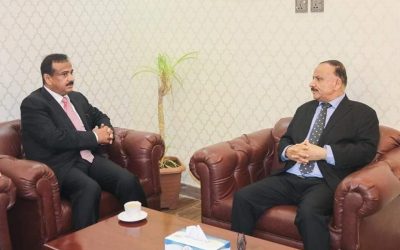 وزير النقل يناقش مع المحافظ بن الوزير سبل تعزيز آليات العمل المشترك