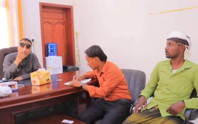 انتقالي وداي وصحراء حضرموت يدعم جمعية رعاية المكفوفين بأجهزة صوتية