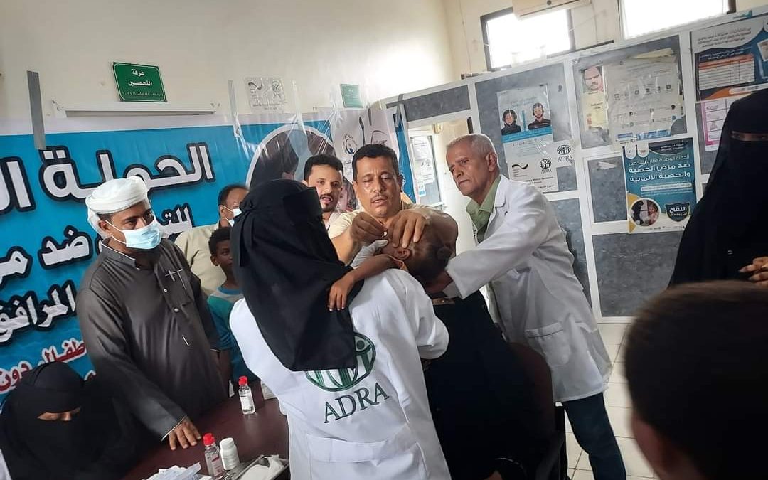 تدشين الحملة الوطنية الطارئة للتحصين ضد مرض الحصبة والحصبة  الألمانية في مديرية خنفر  أبين