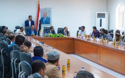برئاسة المحافظ بن الوزير… المكتب التنفيذي لمحافظةشبوة في دورته الاعتيادية يدين الأعمال الإرهابية ويؤكد عزمه للتصدي لها..