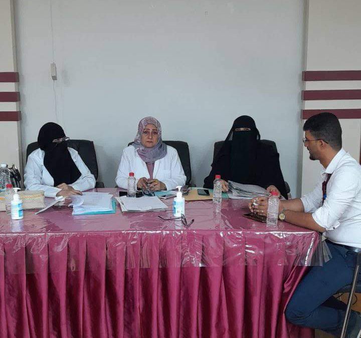 لجنة امتحانات مساقي التخدير والعناية المكثفة تجري مقابلات مع المتقدمين في مستشفى الصداقة