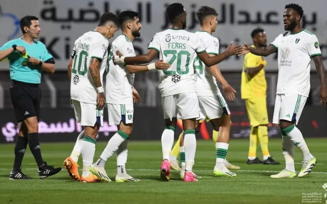 البريكان يقود أهلي جدة إلى ثمن نهائي كأس الملك